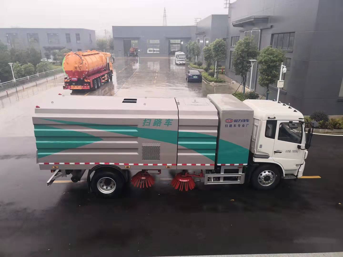 東風(fēng)天錦純電動(dòng)掃路車(chē)